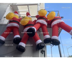 Ông già noel trèo tường