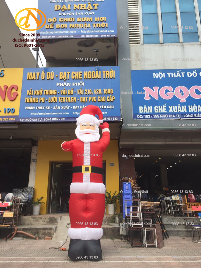 Mua  hình  nộm  Ông  già  noell