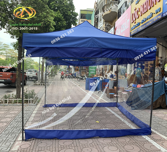 Nhà bạt trong suốt