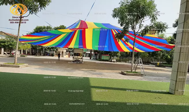 Bảng báo giá dù che mưa nắng sân trường tại Hà Nội