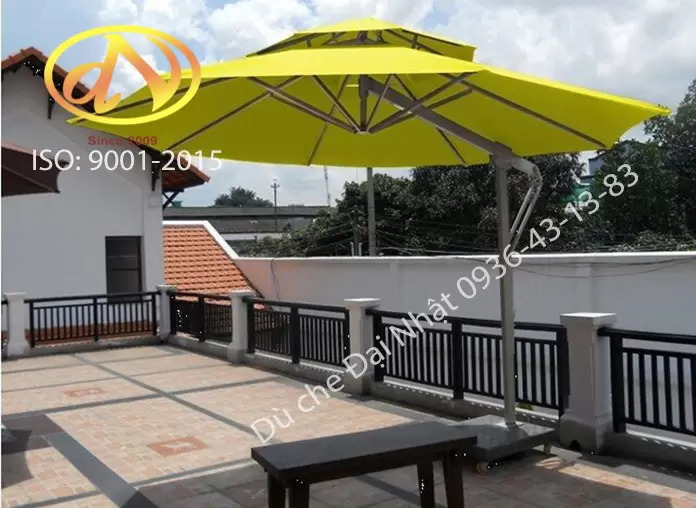Dù nắng lệch tâm là gì? Bảng giá dù lệch tâm