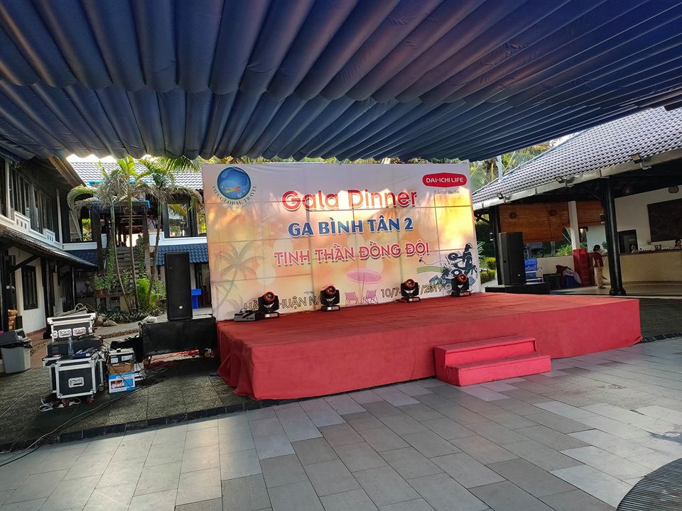 tổ chức sự kiện
