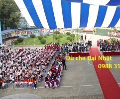 Dù chữ nhật che sự kiện