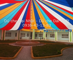 Dù che nắng sân trường