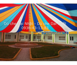 Dù che nắng sân trường