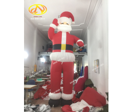 Hình nộm Ông già Noel cao 4m